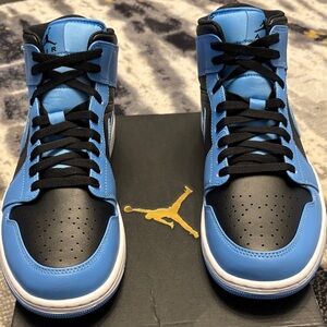 Men’s Jordan 1’s size 11.5